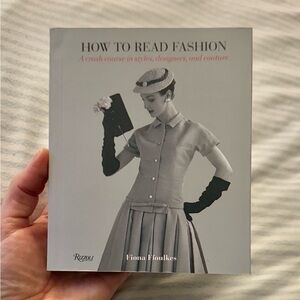 Rizzoli Fashion Guide in Gray and Black